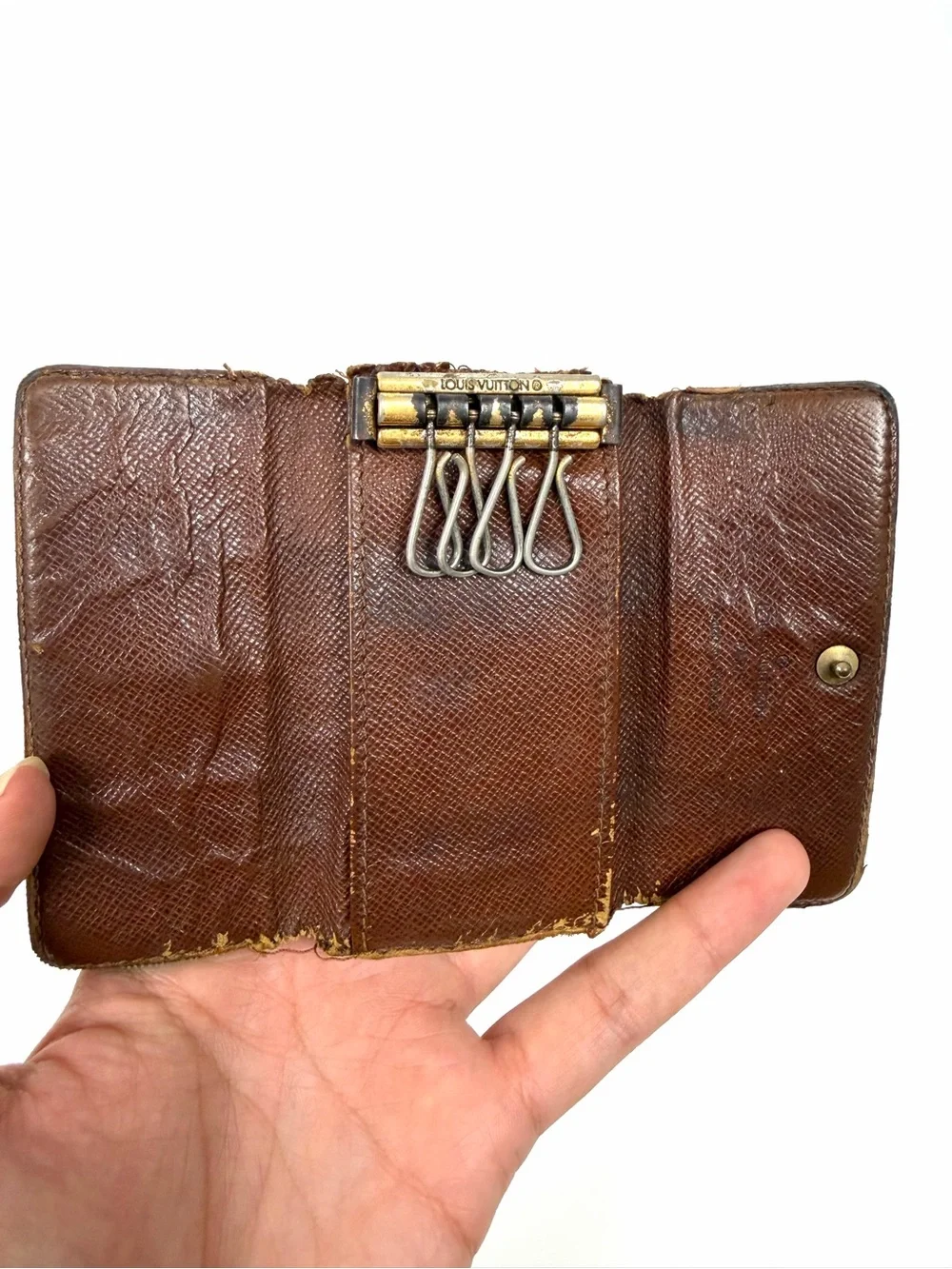 Authentic Louis Vuitton Monogram 4 Key Holder Case